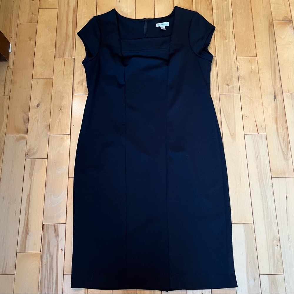 Joan Rivers~Timeless Cap Sleeve Dress-Size Large~Black